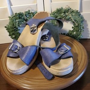 Hanna Andersson wooden sandals size 4 youth